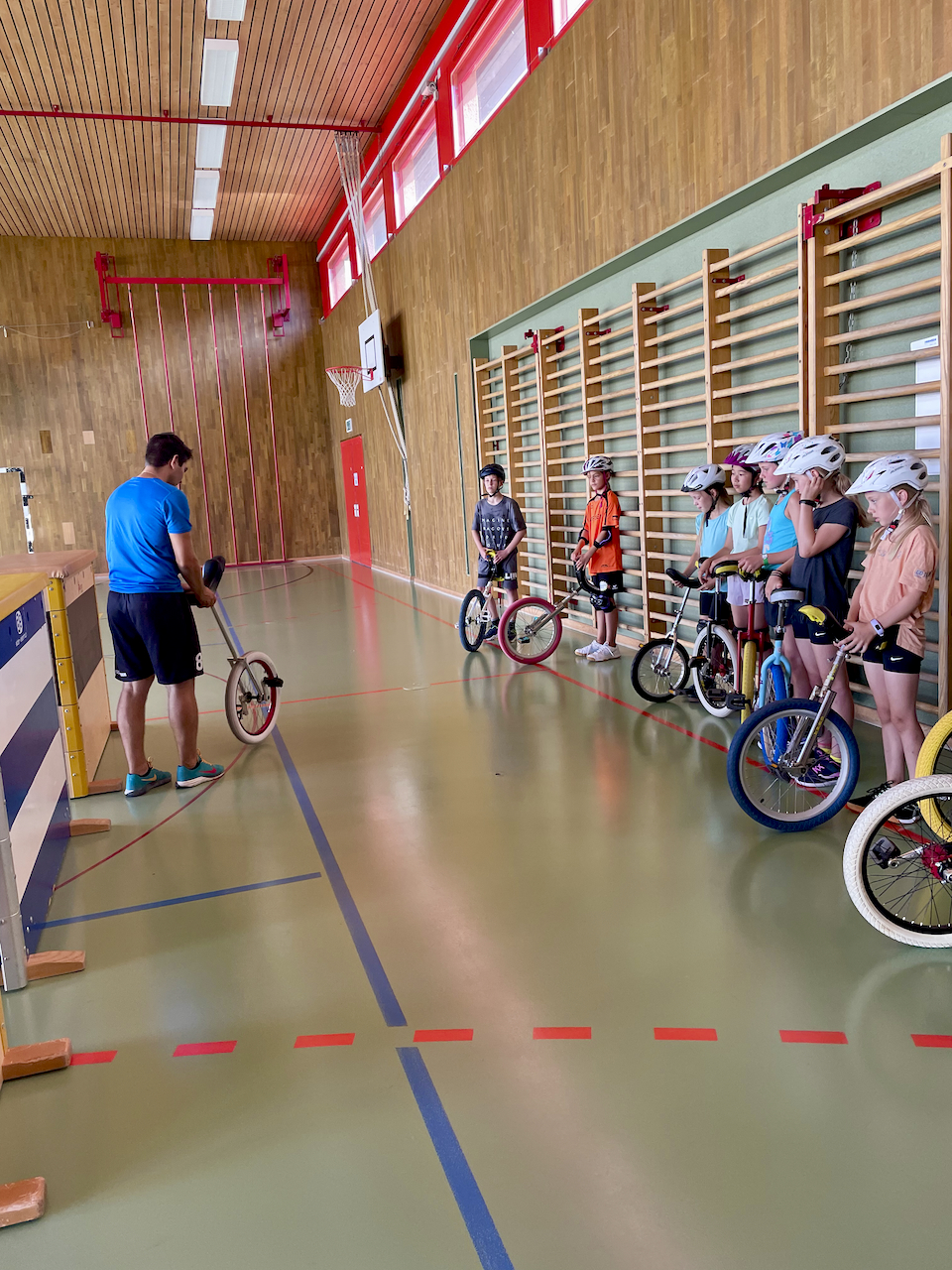 Einrad Club Emmenbrücke | Der grösste Einradverein der Zentralschweiz (ec-emmenbruecke.ch)